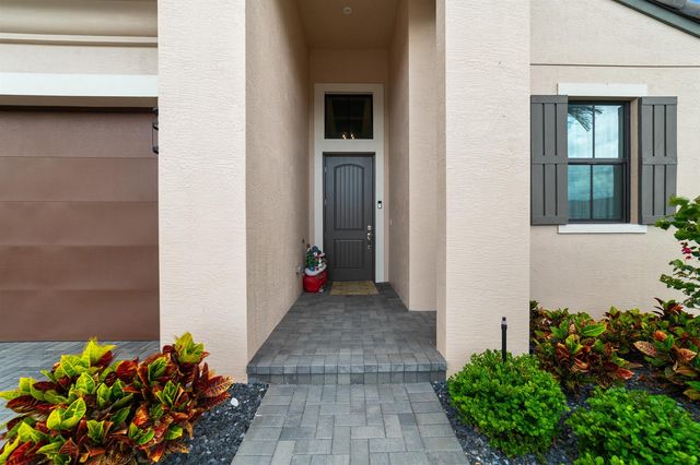 2801 SE Ashfield Drive, Port St. Lucie, FL 34984