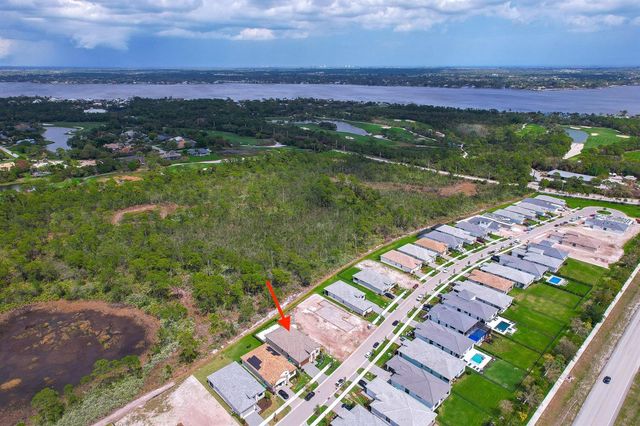 2801 SE Ashfield Drive, Port St. Lucie, FL 34984