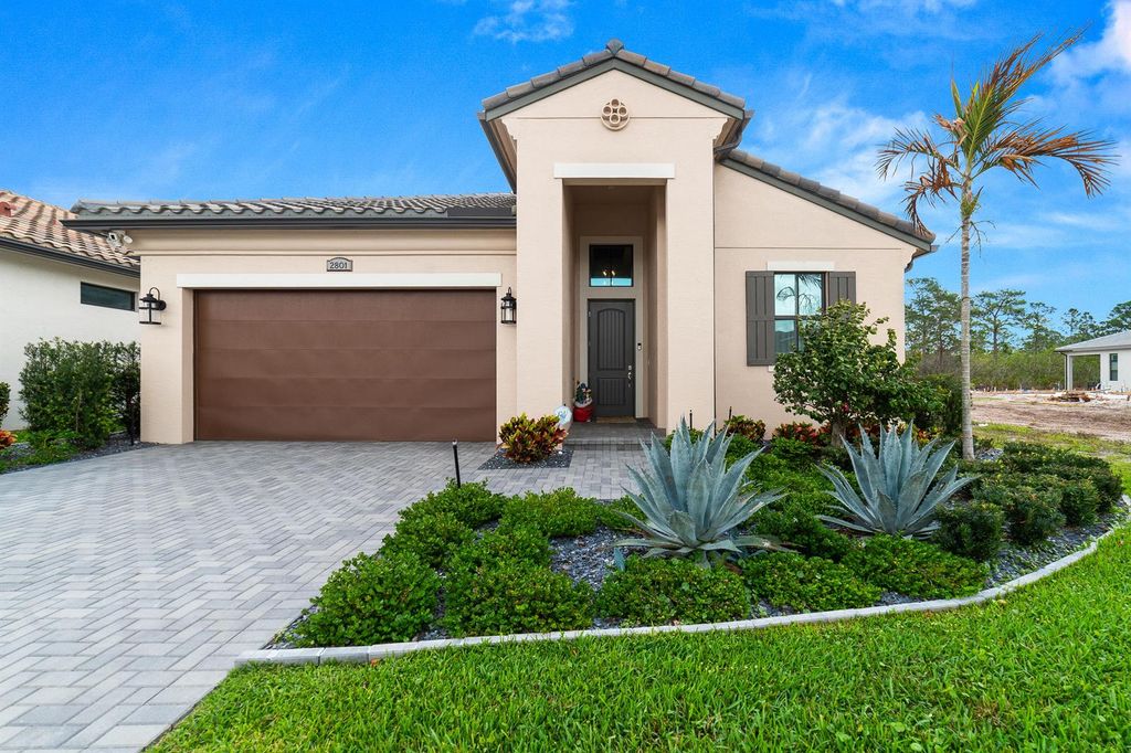 2801 SE Ashfield Drive, Port St. Lucie, FL 34984