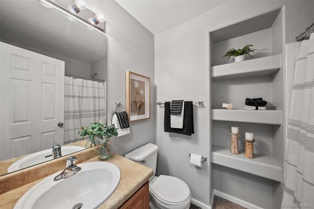 431 Black Feather Loop 813, Castle Rock, CO 80104