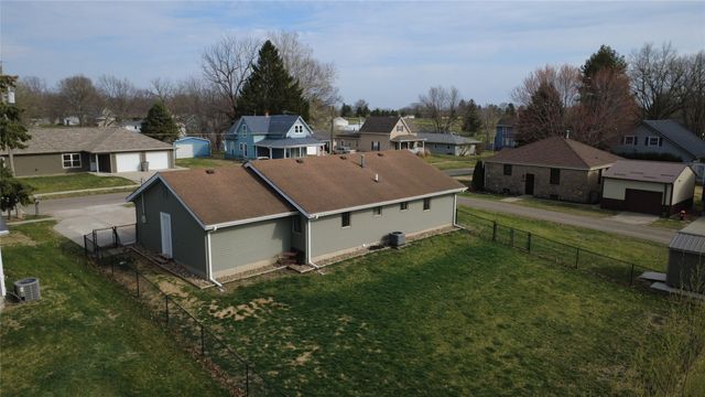 307 S Columbus Street, Pleasantville, IA 50225