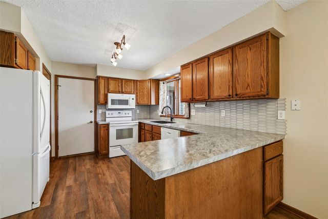 307 S Columbus Street, Pleasantville, IA 50225