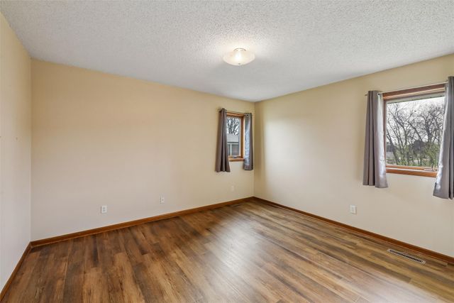 307 S Columbus Street, Pleasantville, IA 50225