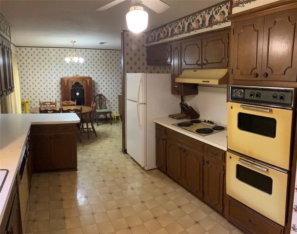 1006 Clearspring Drive, Brenham, TX 77833