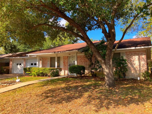 1006 Clearspring Drive, Brenham, TX 77833
