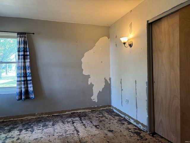 54039 County Road 5, Elkhart, IN 46514