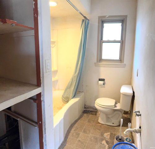 54039 County Road 5, Elkhart, IN 46514