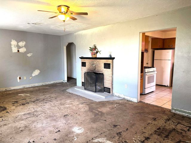 54039 County Road 5, Elkhart, IN 46514