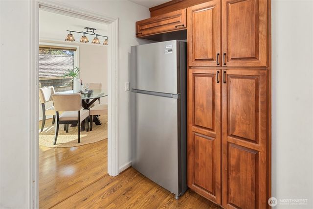 7812 Stone Avenue N, Seattle, WA 98103