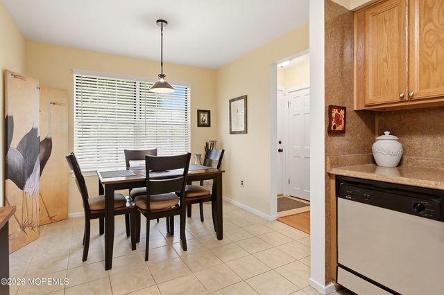2 Waterview Drive 54, Smithville, NJ 08201
