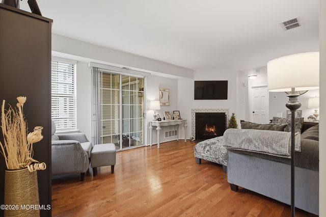 2 Waterview Drive 54, Smithville, NJ 08201