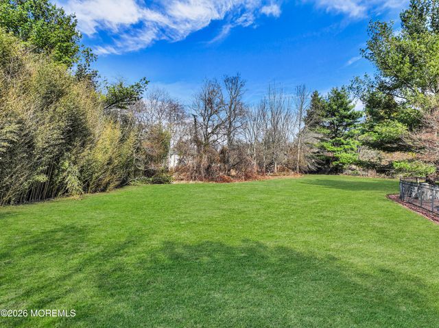 10 Old Cider Mill Road, Manalapan, NJ 07726