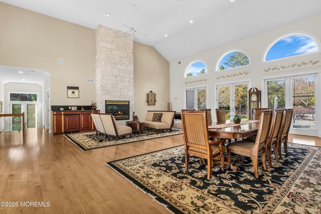 10 Old Cider Mill Road, Manalapan, NJ 07726