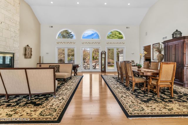 10 Old Cider Mill Road, Manalapan, NJ 07726