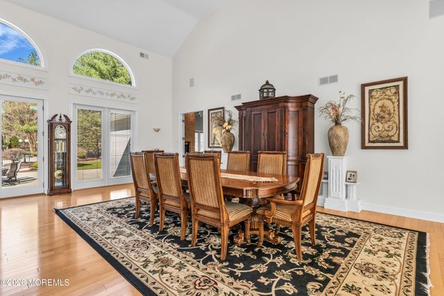 10 Old Cider Mill Road, Manalapan, NJ 07726