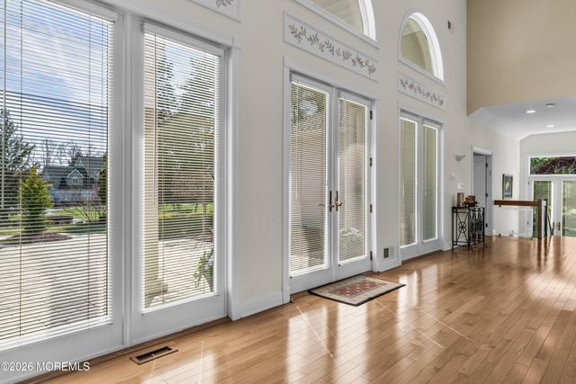 10 Old Cider Mill Road, Manalapan, NJ 07726