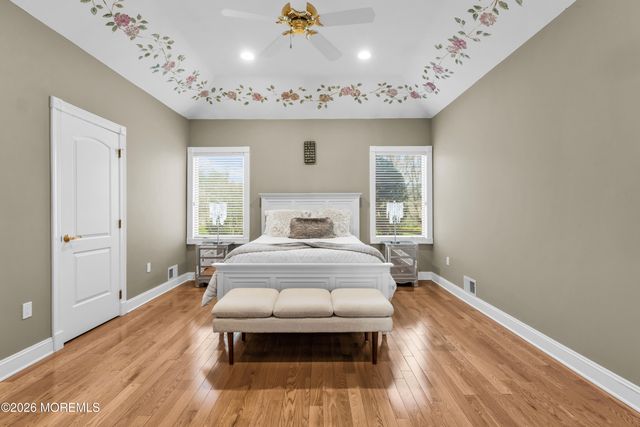 10 Old Cider Mill Road, Manalapan, NJ 07726