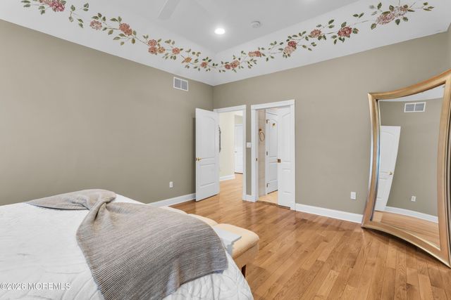 10 Old Cider Mill Road, Manalapan, NJ 07726