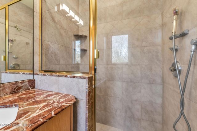 10 Old Cider Mill Road, Manalapan, NJ 07726