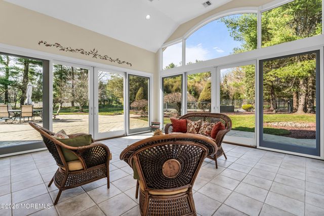 10 Old Cider Mill Road, Manalapan, NJ 07726