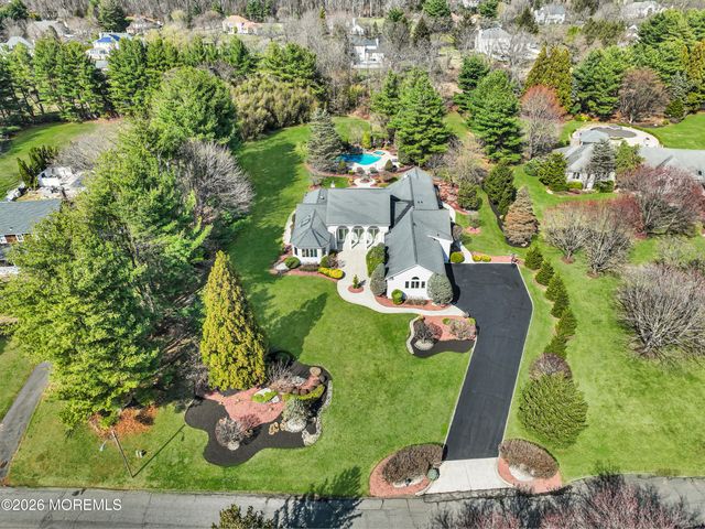 10 Old Cider Mill Road, Manalapan, NJ 07726