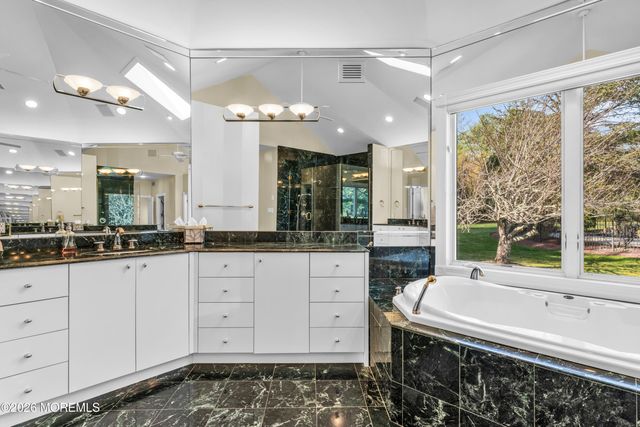 10 Old Cider Mill Road, Manalapan, NJ 07726