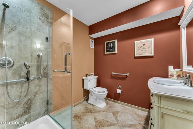 10 Old Cider Mill Road, Manalapan, NJ 07726