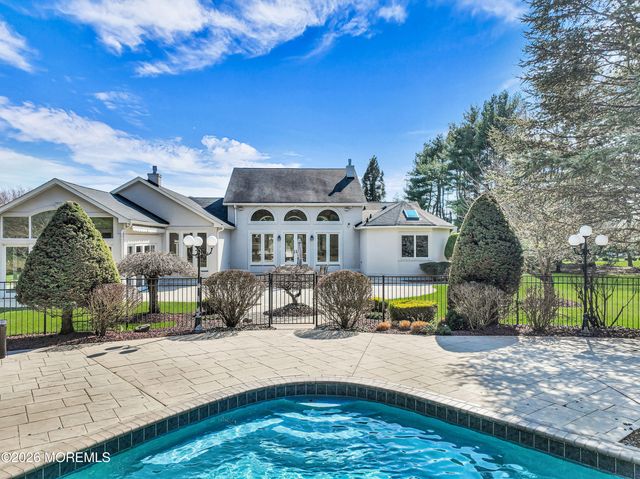 10 Old Cider Mill Road, Manalapan, NJ 07726