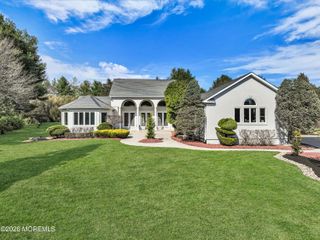 10 Old Cider Mill Road, Manalapan, NJ 07726