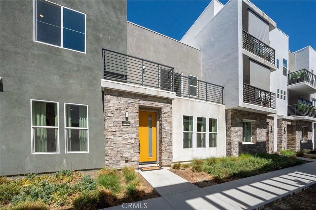 27456 Stipa Place, Valencia, CA 91381