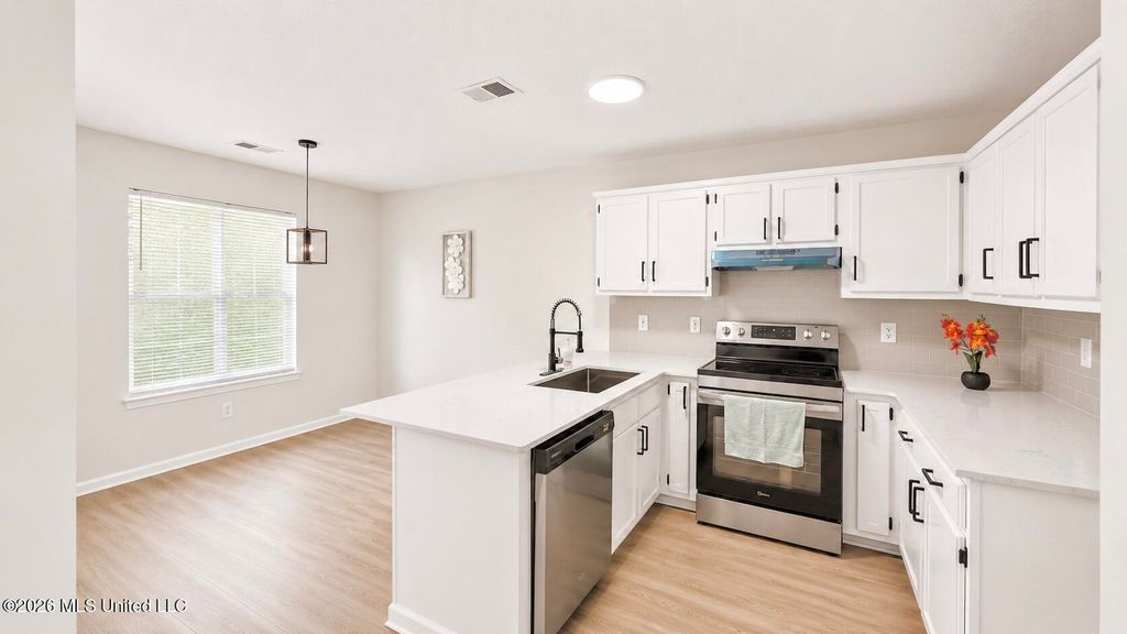 5635 Kentwood Drive, Horn Lake, MS 38637 — photo 5