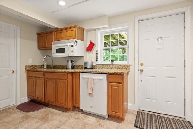 73 Sudbury, Ashland, MA 01721