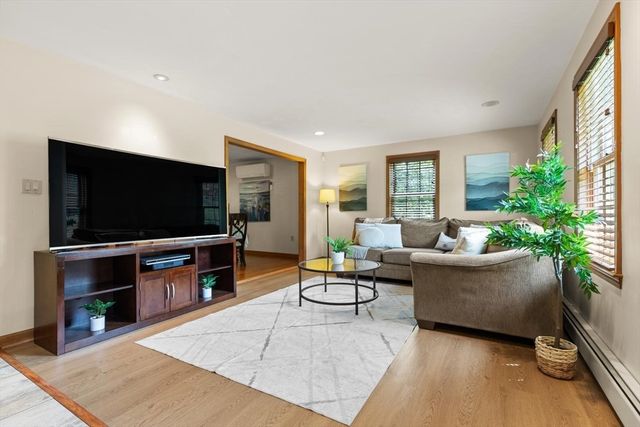 73 Sudbury, Ashland, MA 01721