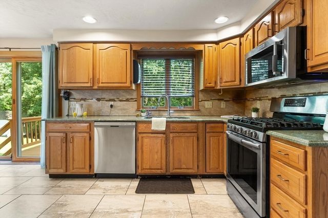 73 Sudbury, Ashland, MA 01721