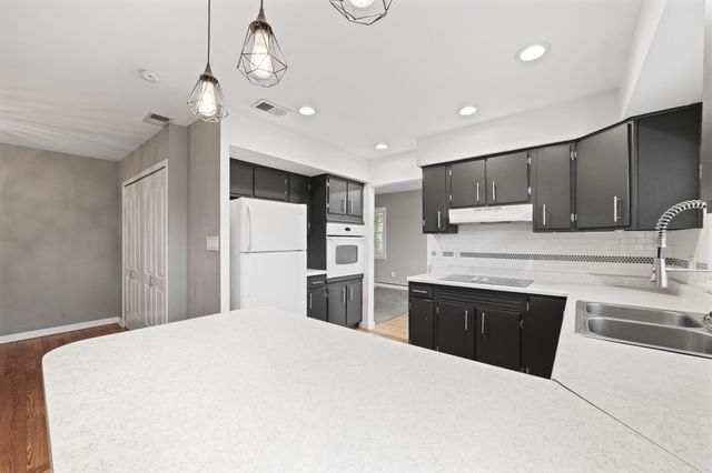 3339 Windy Hill Road, Crown Point, IN 46307