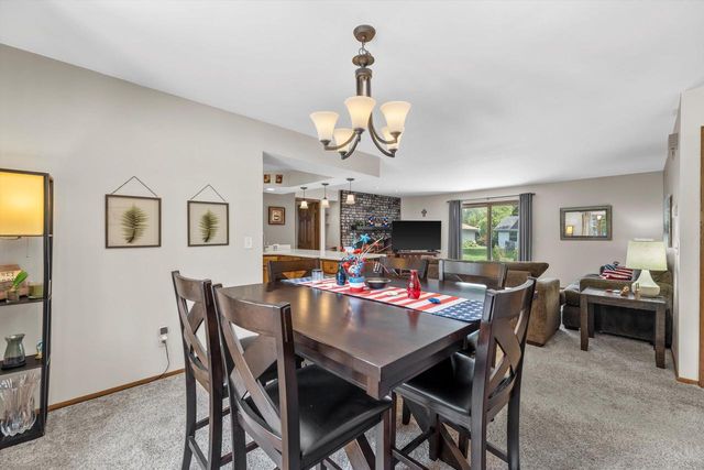 4440 S Rachel LANE, New Berlin, WI 53151
