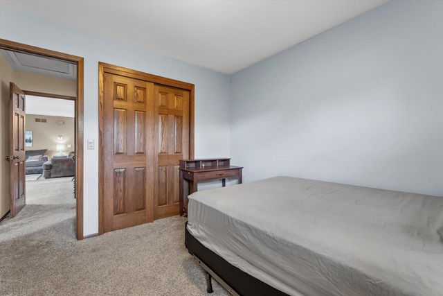 4440 S Rachel LANE, New Berlin, WI 53151