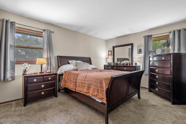 4440 S Rachel LANE, New Berlin, WI 53151