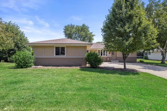 4440 S Rachel LANE, New Berlin, WI 53151