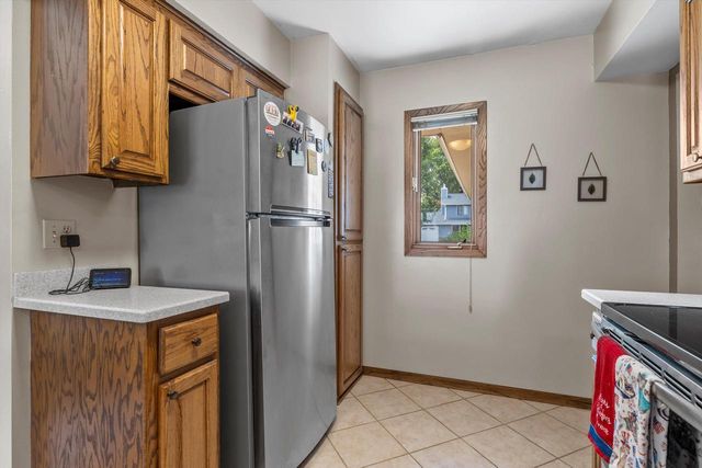 4440 S Rachel LANE, New Berlin, WI 53151