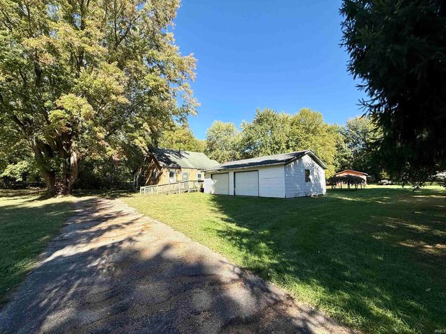 310 N Eighth Street, Pierceton, IN 46562