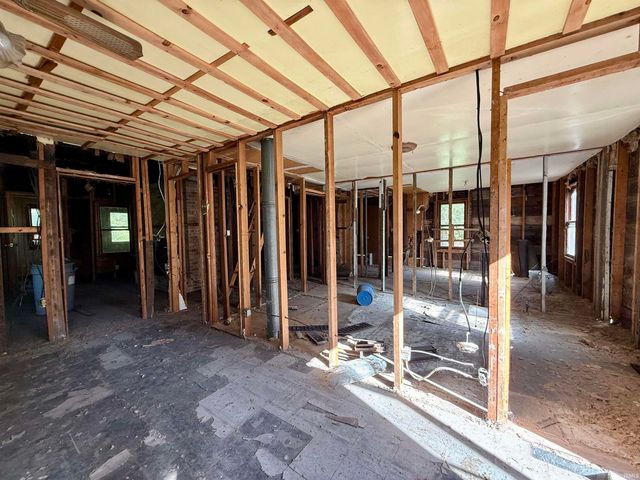 310 N Eighth Street, Pierceton, IN 46562