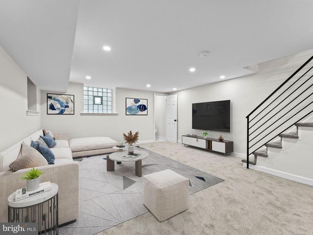 1007 E DORSET ST, Philadelphia, PA 19150