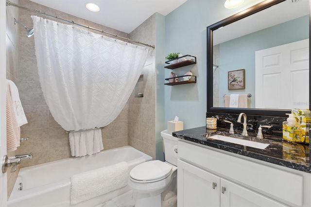 5852 ABNEY AVENUE, The Villages, FL 32163