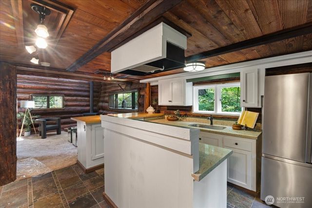 25525 SE Tiger Mountain Road, Issaquah, WA 98027