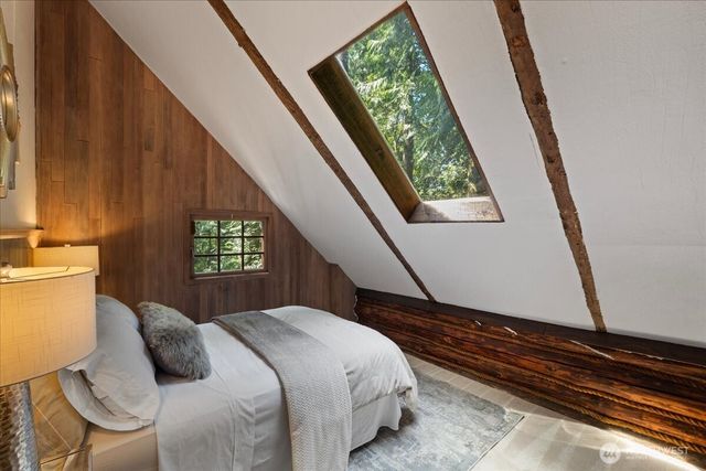 25525 SE Tiger Mountain Road, Issaquah, WA 98027