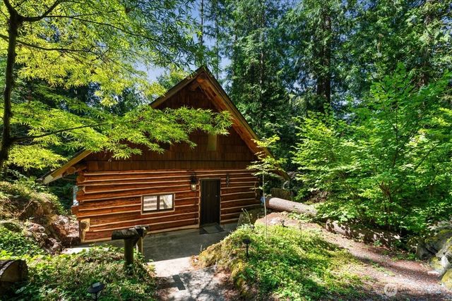 25525 SE Tiger Mountain Road, Issaquah, WA 98027