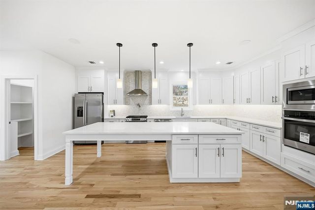 33 Eagles Nest Terrace, West Milford, NJ 07480