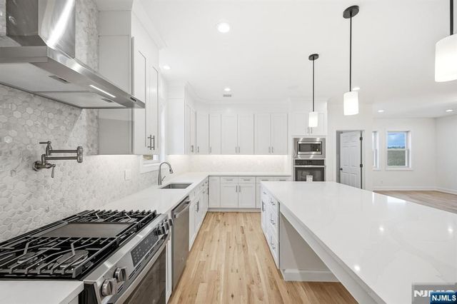 33 Eagles Nest Terrace, West Milford, NJ 07480