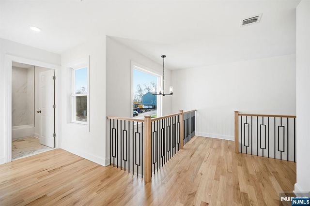 33 Eagles Nest Terrace, West Milford, NJ 07480